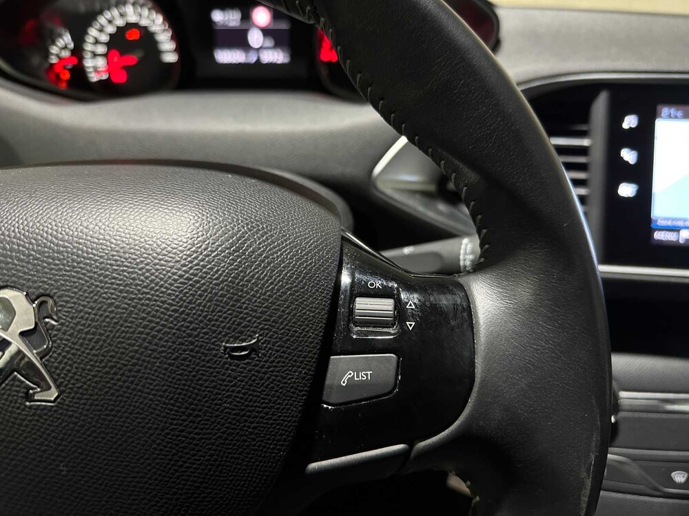 Peugeot 308 SW 1.2 PureTech Blue Lease Premium 131PS 2020, H-925-TP