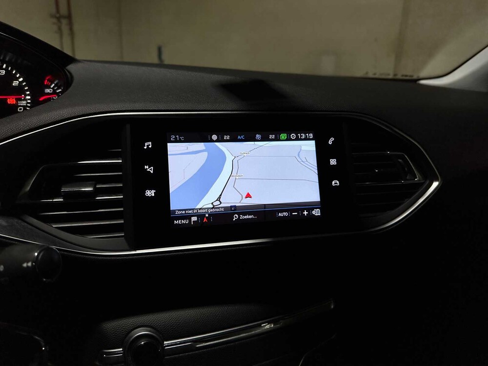 Peugeot 308 SW 1.2 PureTech Blue Lease Premium 131PS 2020, H-925-TP