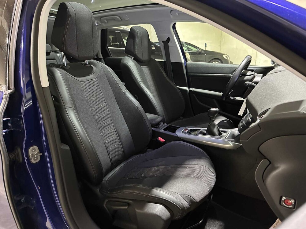 Peugeot 308 SW 1.2 PureTech Blue Lease Premium 131PS 2020, H-925-TP