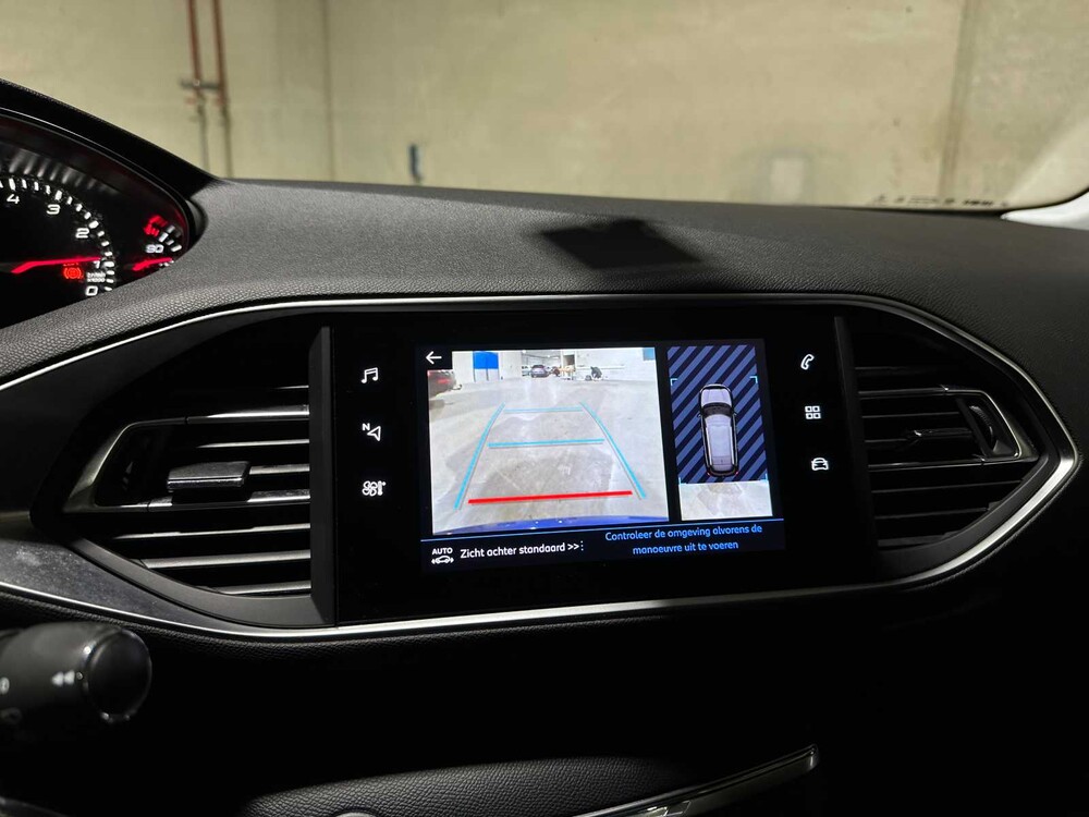 Peugeot 308 SW 1.2 PureTech Blue Lease Premium 131PS 2020, H-925-TP