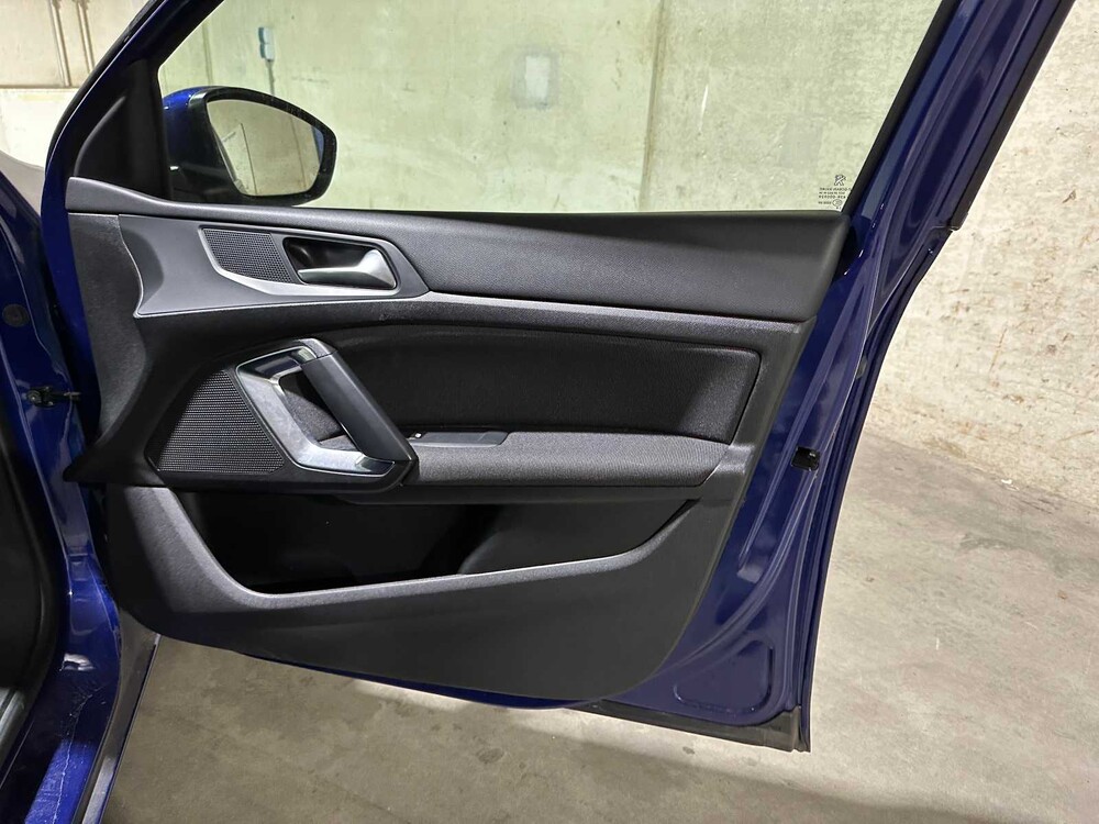 Peugeot 308 SW 1.2 PureTech Blue Lease Premium 131PS 2020, H-925-TP