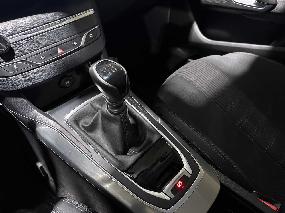 Peugeot 308 SW 1.2 PureTech Blue Lease Premium 131PS 2020, H-925-TP