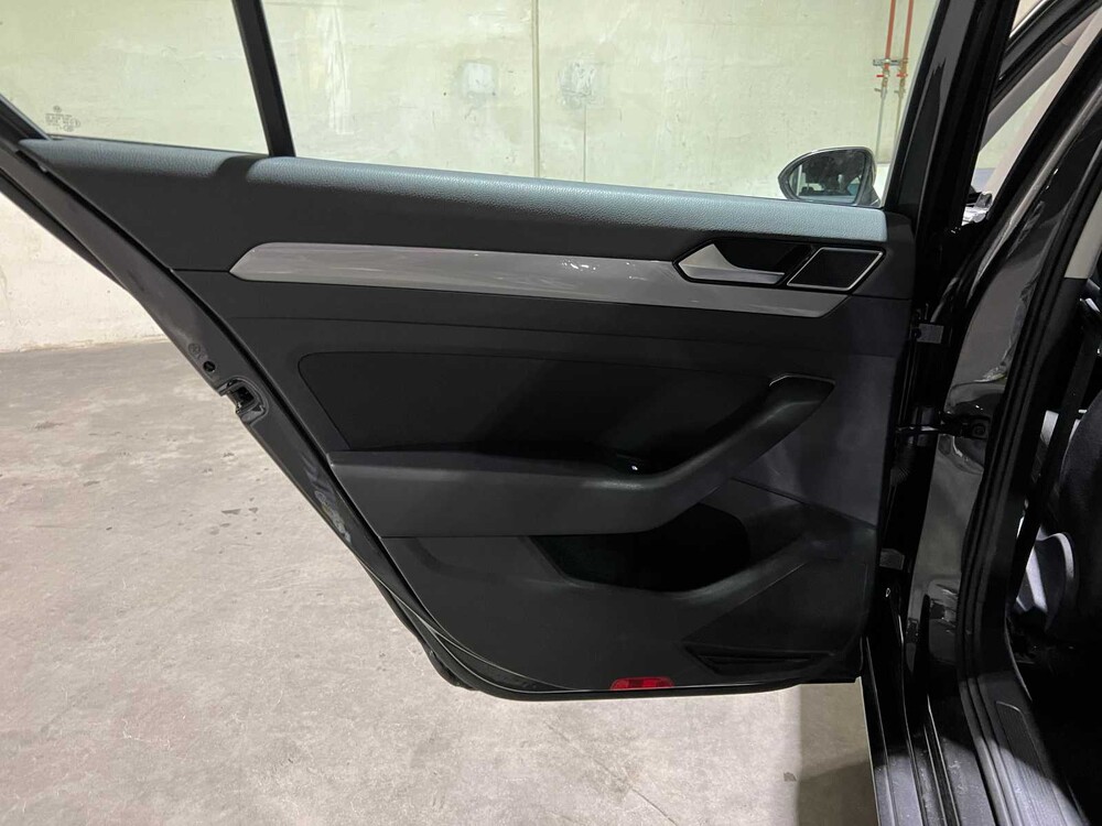 Volkswagen Passat 1.5 TSI Comfort Business 150PS 2020, H-130-LJ