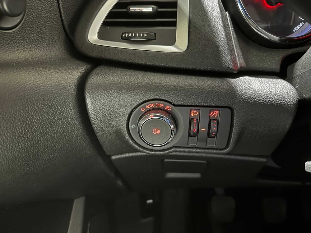 Opel Astra 1.4 Turbo Sport 140PS 2012, 49-XNS-9