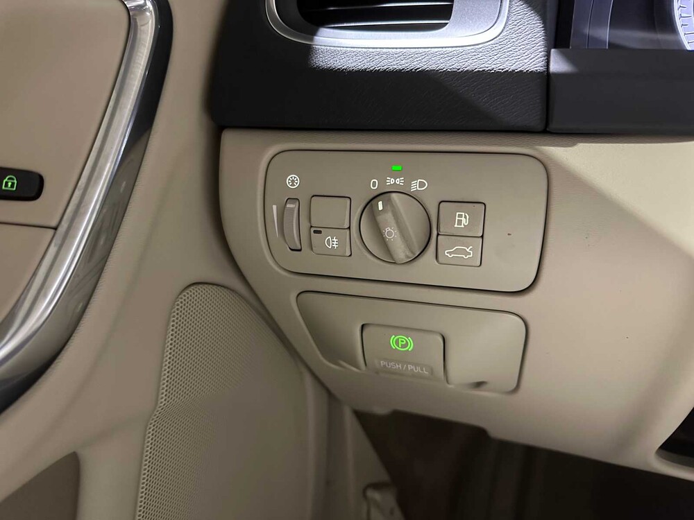 Volvo V60 1.6 T4 Summum 179PS 2011, 51-PFF-4