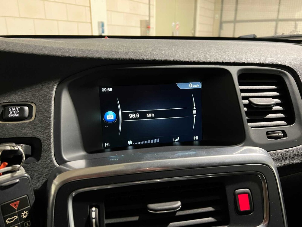 Volvo V60 2.0 D2 Momentum 120PS 2016 -Automatik-, H-765-RV