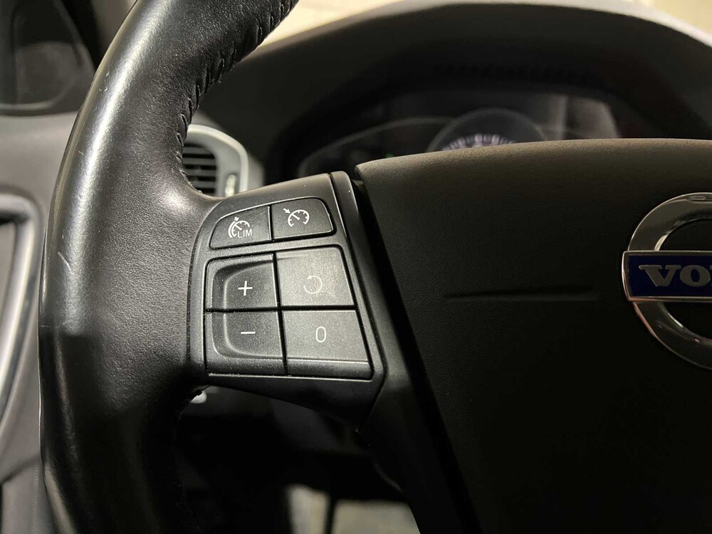 Volvo V60 2.0 D2 Momentum 120PS 2016 -Automatik-, H-765-RV