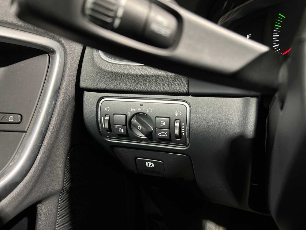 Volvo V60 2.0 D2 Momentum 120PS 2016 -Automatik-, H-765-RV