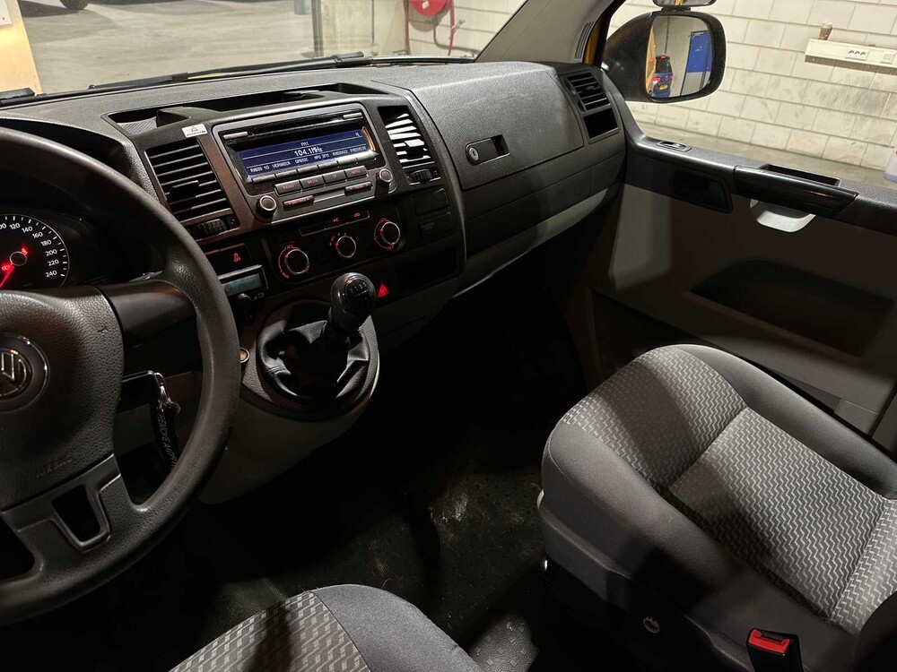Volkswagen Transporter 2.0 TDI L2H2 102PS 2013, VG-331-F Nutzfahrzeug