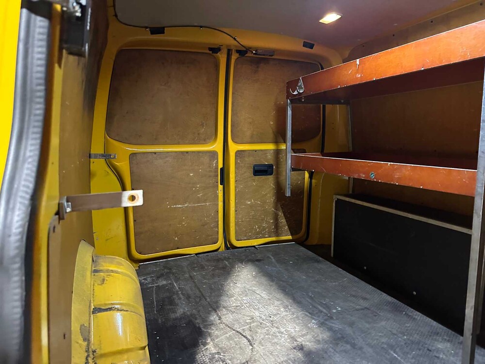 Volkswagen Transporter 2.0 TDI L2H2 102PS 2013, VG-331-F Nutzfahrzeug