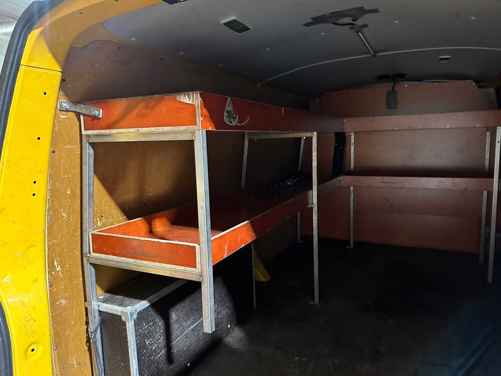 Volkswagen Transporter 2.0 TDI L2H2 102PS 2013, VG-331-F Nutzfahrzeug