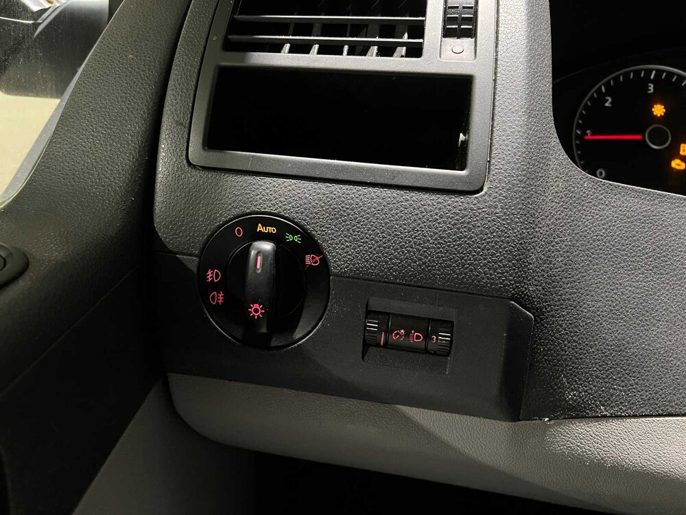 Volkswagen Transporter 2.0 TDI L2H1 Comfort DC 140PS 2015, VL-605-H Nutzfahrzeug