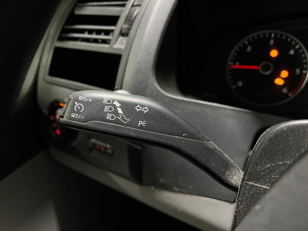 Volkswagen Transporter 2.0 TDI L2H1 Comfort DC 140PS 2015, VL-605-H Nutzfahrzeug