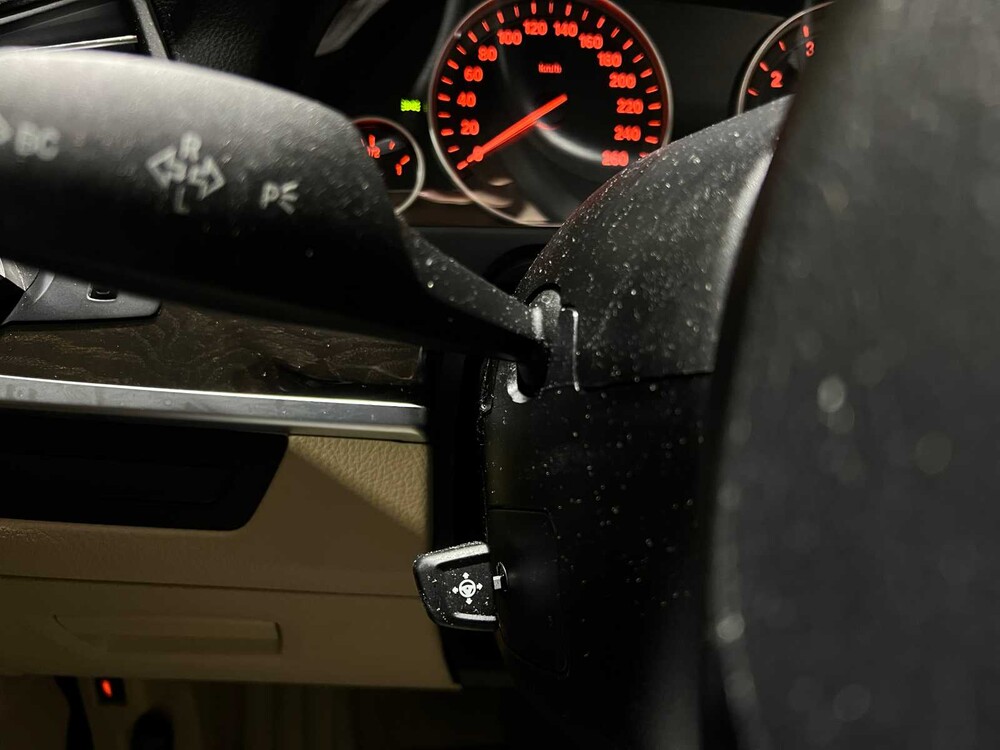 BMW Touring 528i High Executive 5-serie 258pk 2011, 91-RFP-5