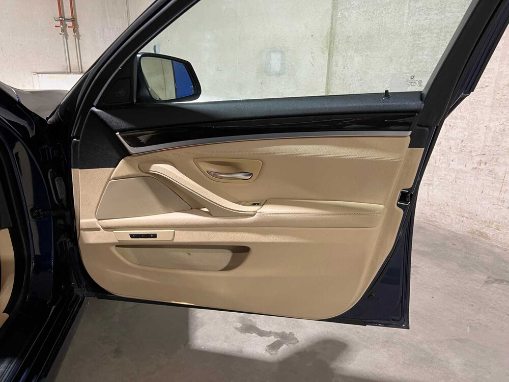 BMW Touring 528i High Executive 5-serie 258pk 2011, 91-RFP-5