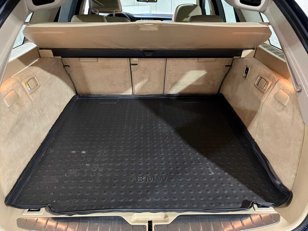 BMW Touring 528i High Executive 5-serie 258pk 2011, 91-RFP-5