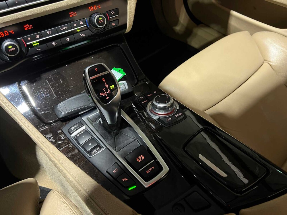 BMW Touring 528i High Executive 5-serie 258pk 2011, 91-RFP-5