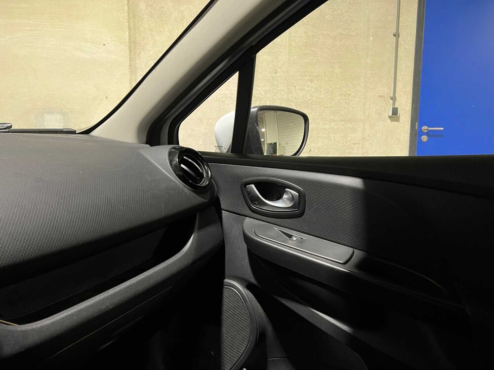 Renault Clio 0.9 TCe Expression 90PS 2015, GZ-530-J