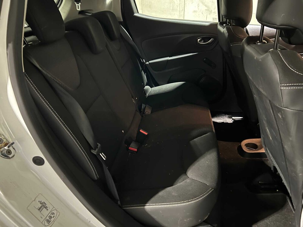 Renault Clio 0.9 TCe Expression 90hp 2015, GZ-530-J