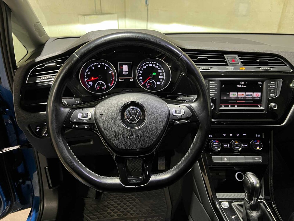 Volkswagen Touran 1.4 TSI Connected Series -Automatik- 150PS 2016, JS-249-R