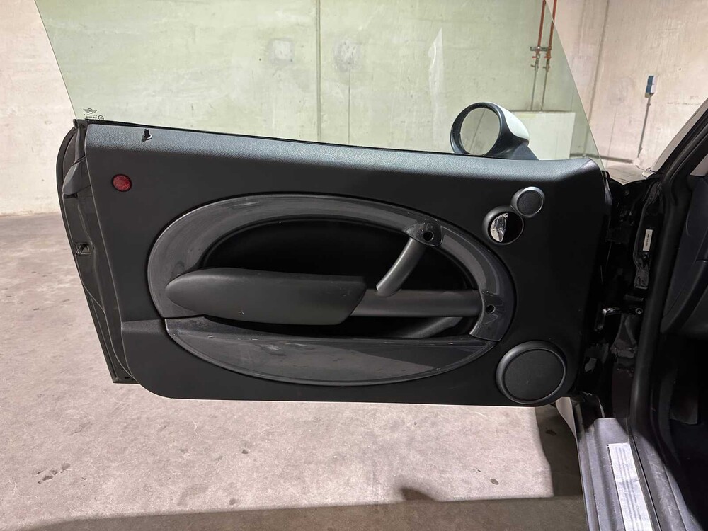 Mini 1.6 Cooper RC31 116PS 2004, ZB-260-B