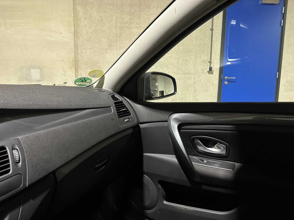 Renault Laguna Estate 2.0 Dynamique 140pk 2010, 36-NKG-6