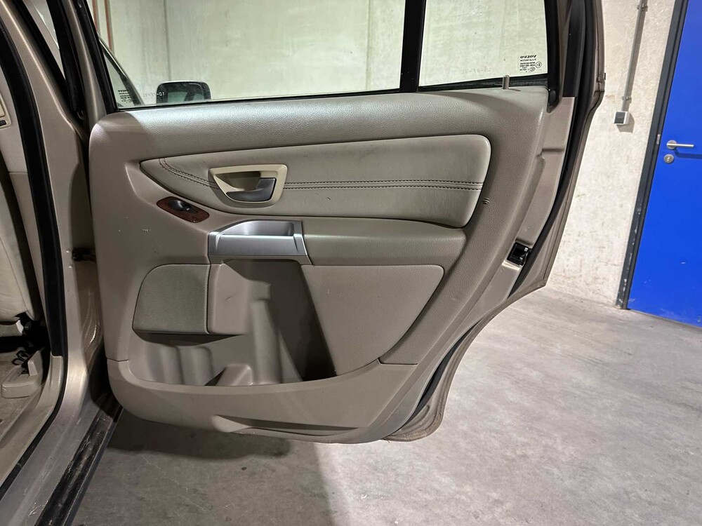 Volvo XC90 2.9 T6 Executive 272PS 2004, 10-PF-VL