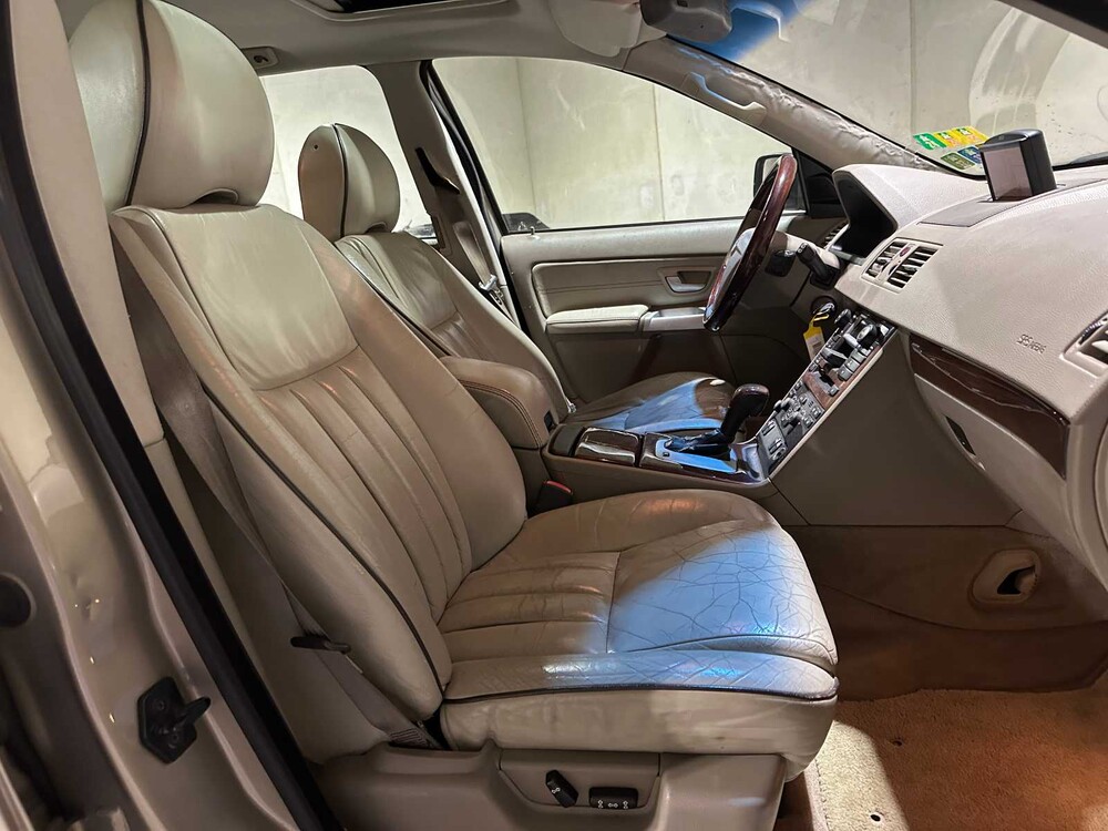 Volvo XC90 2.9 T6 Executive 272PS 2004, 10-PF-VL