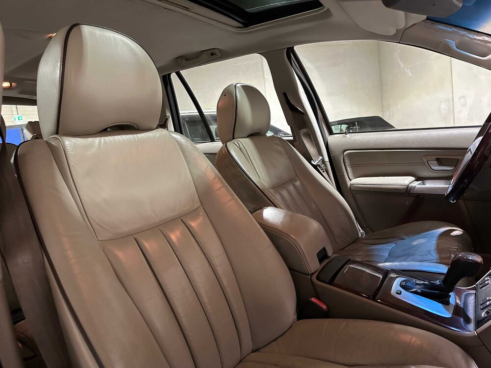 Volvo XC90 2.9 T6 Executive 272PS 2004, 10-PF-VL