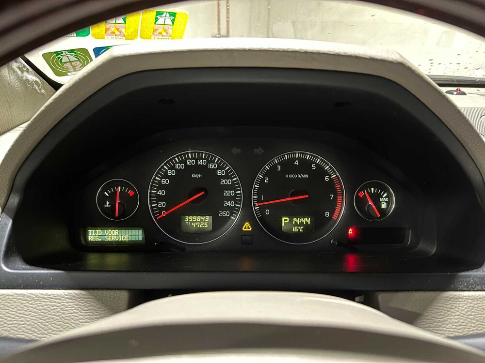 Volvo XC90 2.9 T6 Executive 272PS 2004, 10-PF-VL