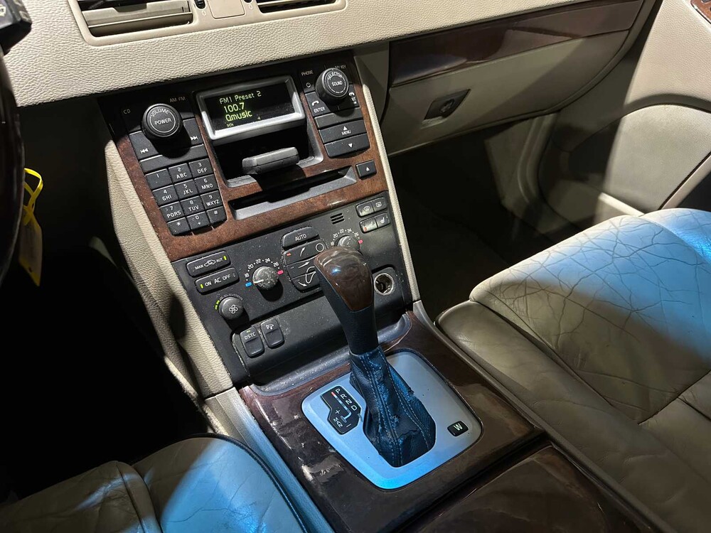 Volvo XC90 2.9 T6 Executive 272PS 2004, 10-PF-VL