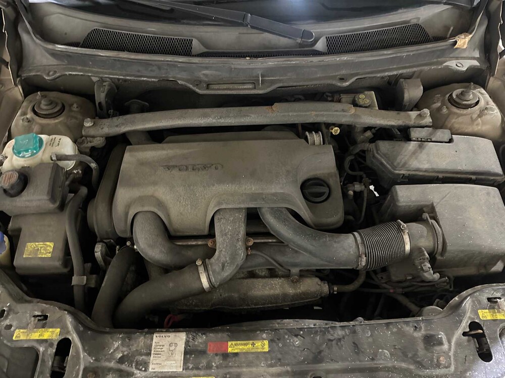 Volvo XC90 2.9 T6 Executive 272PS 2004, 10-PF-VL