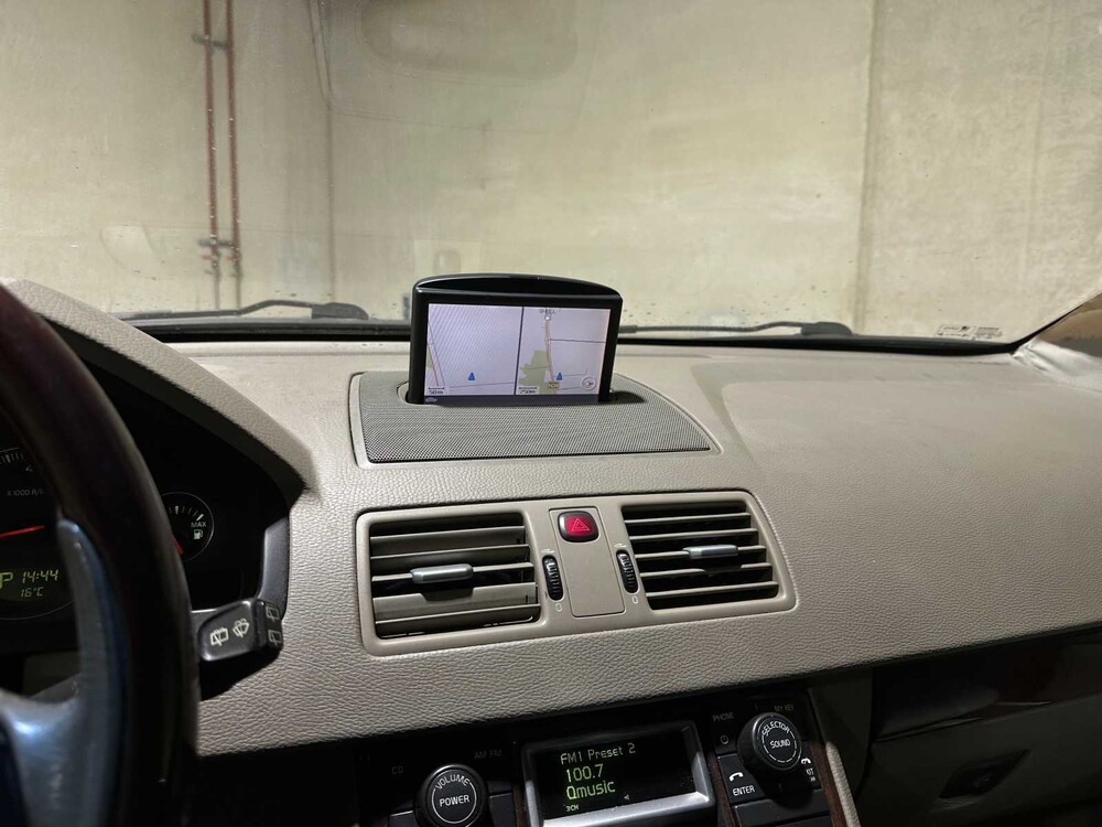 Volvo XC90 2.9 T6 Executive 272PS 2004, 10-PF-VL