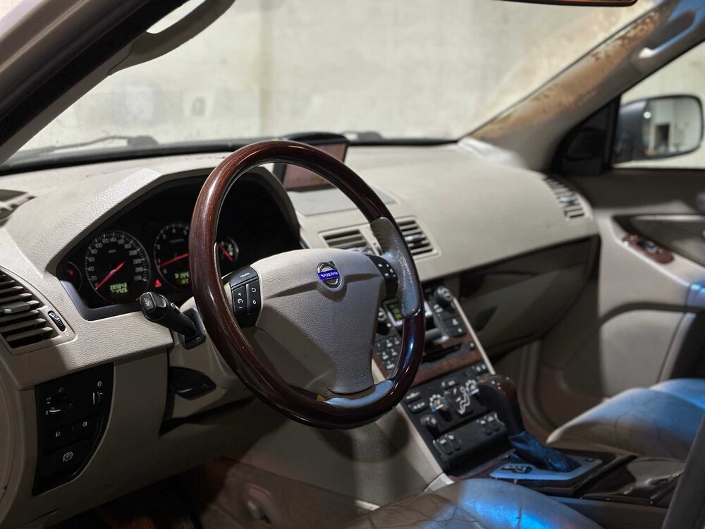 Volvo XC90 2.9 T6 Executive 272PS 2004, 10-PF-VL