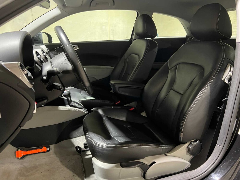 Audi A1 1.4 TFSI 119g. Attraction Pro Line Business 122PS 2010, 25-NRD-8