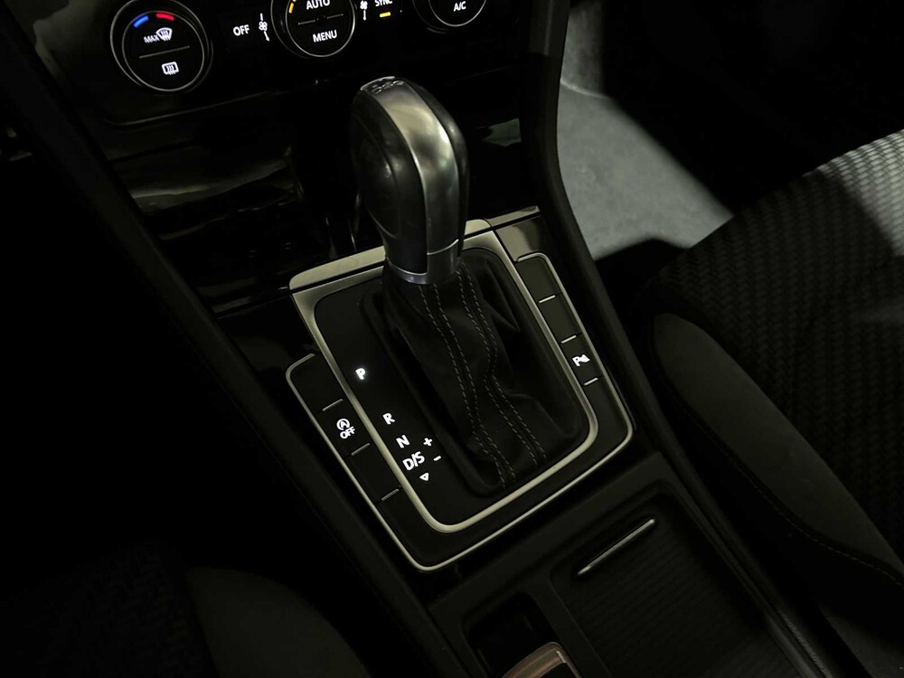 Volkswagen Golf 1.5 TSI Highline Business R 150pk 2019, ZD-532-L