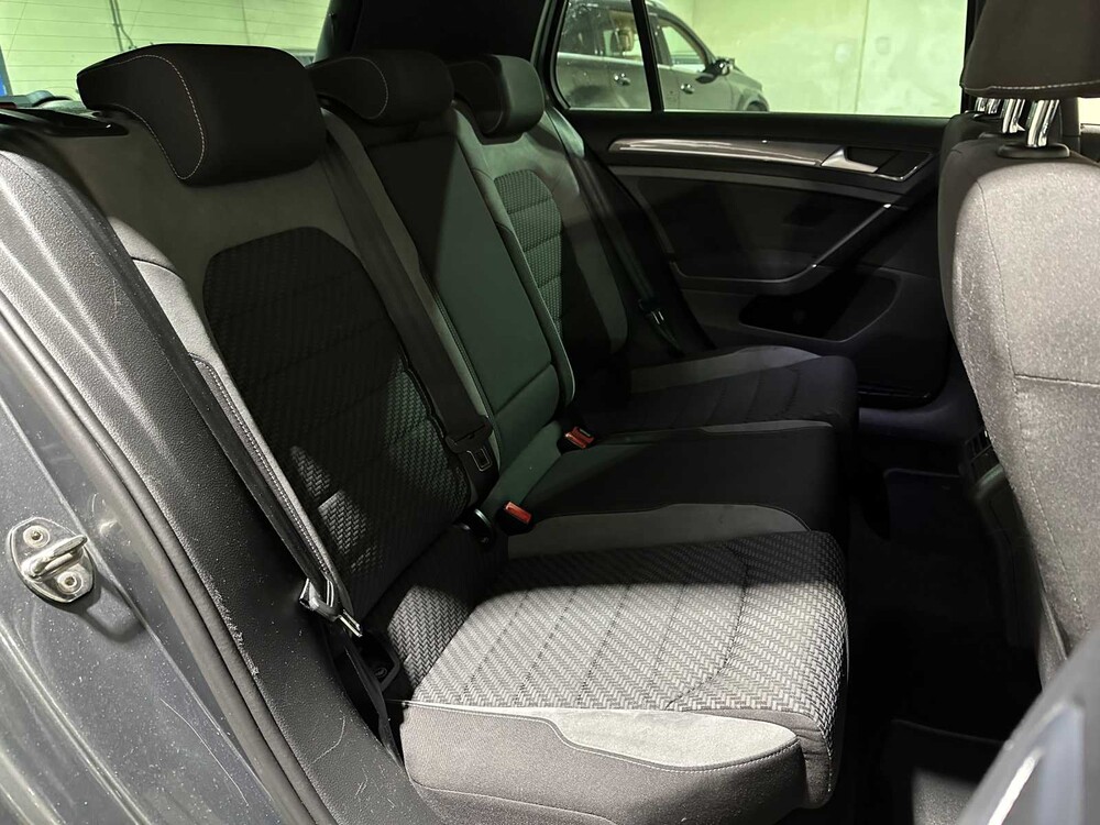 Volkswagen Golf 1.5 TSI Highline Business R 150pk 2019, ZD-532-L