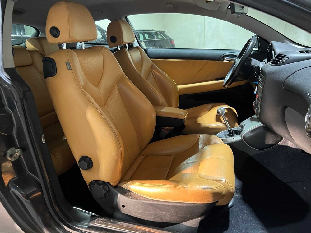 Alfa Romeo GT 2.0 JTS Distinctive 166PS 2004, 75-PF-HP