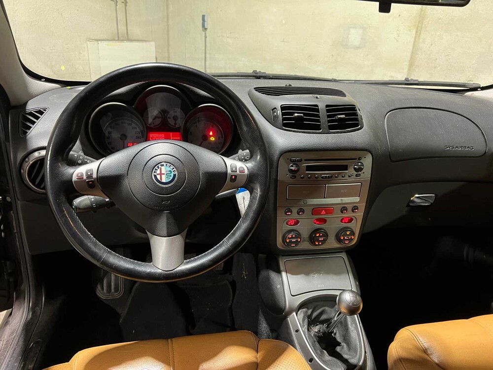 Alfa Romeo GT 2.0 JTS Distinctive 166PS 2004, 75-PF-HP