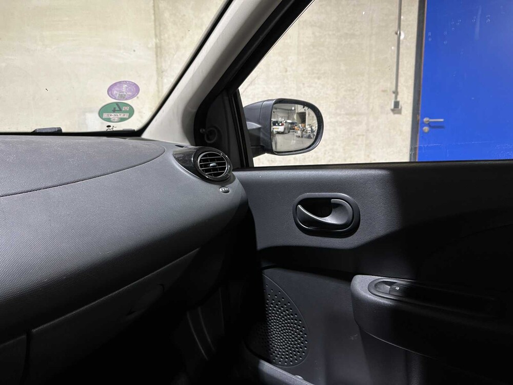 Renault Twingo 1.2 16V Parisienne 75PS 2014, 8-TJK-92