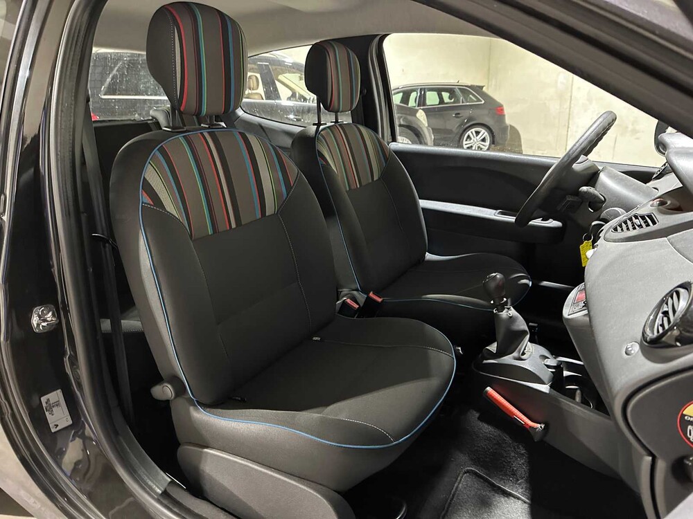 Renault Twingo 1.2 16V Parisienne 75PS 2014, 8-TJK-92