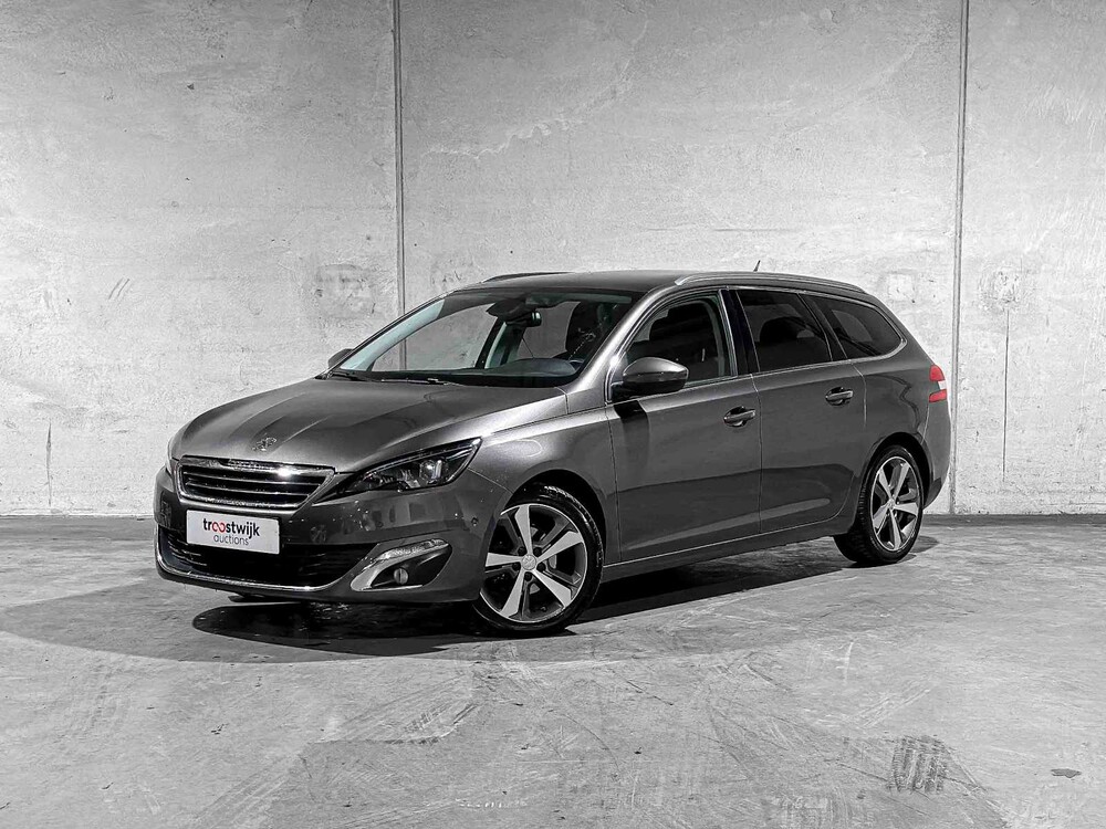 Peugeot 308 SW 1.2 e-THP Première 131hp 2014, 8-TZN-61