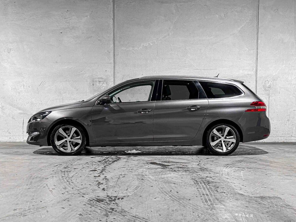 Peugeot 308 SW 1.2 e-THP Première 131hp 2014, 8-TZN-61