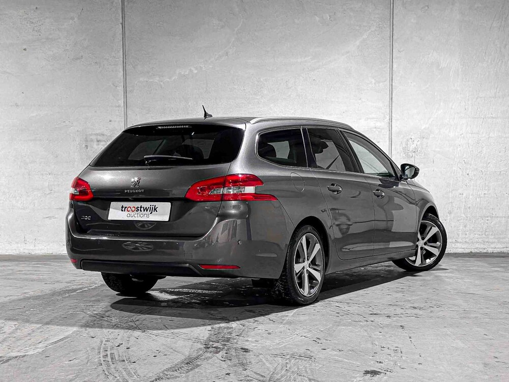 Peugeot 308 SW 1.2 e-THP Première 131hp 2014, 8-TZN-61