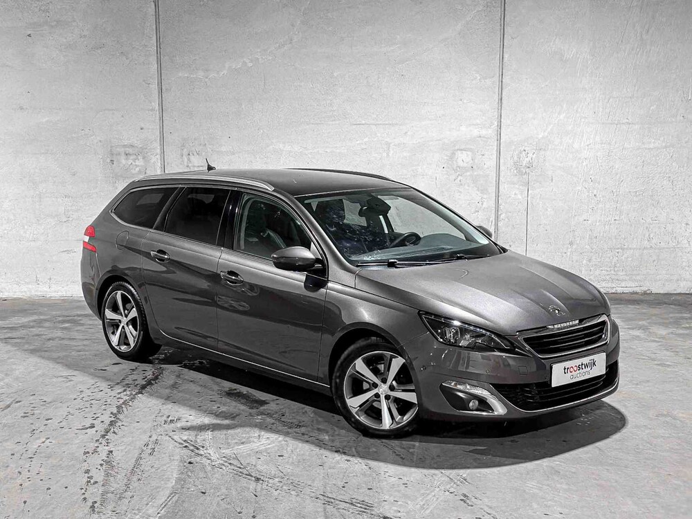 Peugeot 308 SW 1.2 e-THP Première 131hp 2014, 8-TZN-61