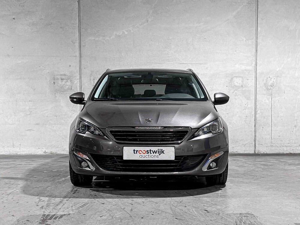 Peugeot 308 SW 1.2 e-THP Première 131hp 2014, 8-TZN-61