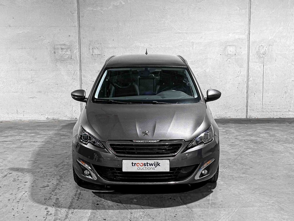 Peugeot 308 SW 1.2 e-THP Première 131hp 2014, 8-TZN-61