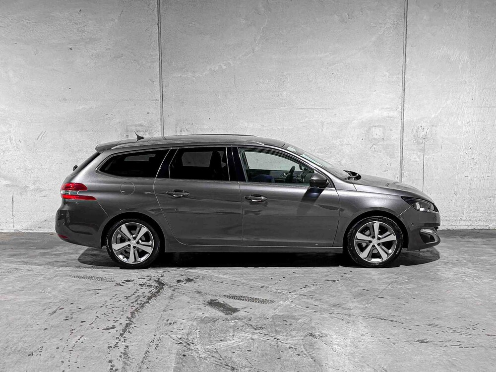 Peugeot 308 SW 1.2 e-THP Première 131hp 2014, 8-TZN-61
