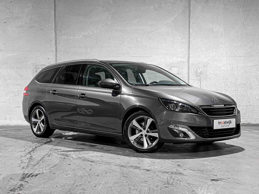 Peugeot 308 SW 1.2 e-THP Première 131hp 2014, 8-TZN-61