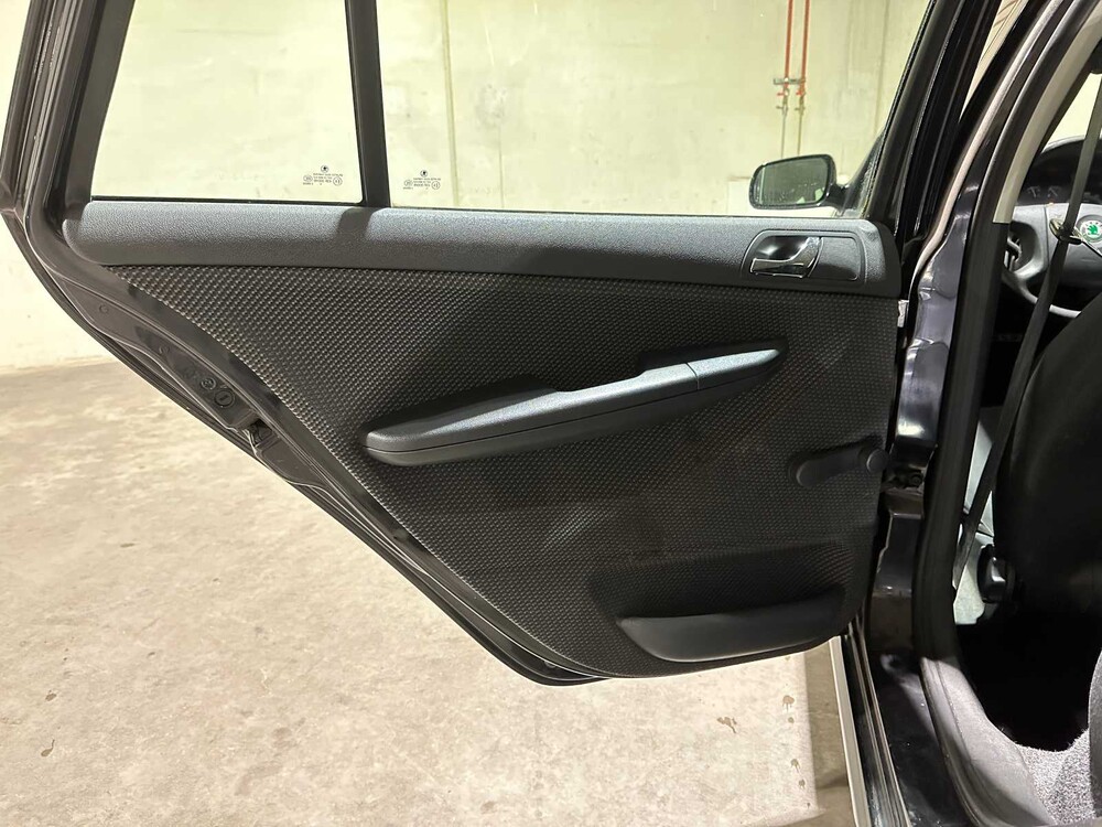 Skoda Fabia Kombi 1.4-16V Ambiente 75PS 2005, 83-PZ-VN